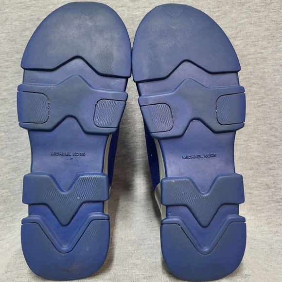 Michael Kors Kendra Bootie Size 7. - Picture 5 of 5